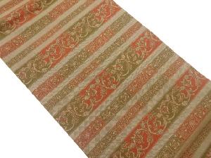 横段に果実唐草・菱模様織出し名古屋帯